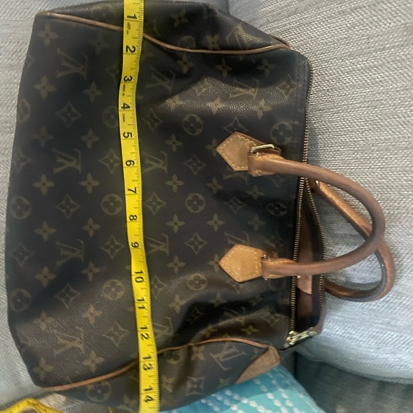 Authentic Louis Vuitton speedy - Picture 8 of 16